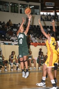 Le Nigéria sorti par le Mozambique et Clarisse Machanguana (15) (photo: FIBA Africa.org)