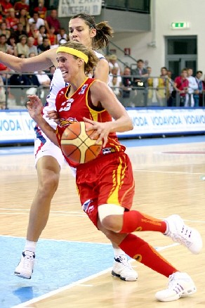 Amaya Valdemoro sur la route des Belges (photo: Basquetebol.org/Ann Dee)