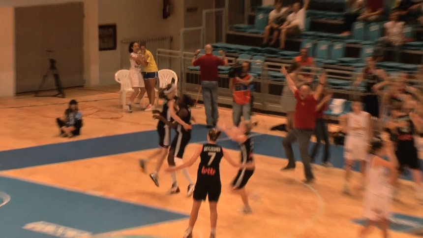 Quelle couleur la médaille sur le podium dimanche ? En or ou en argent ? Quelle couleur la médaille sur le podium dimanche ? En or ou en argent ?