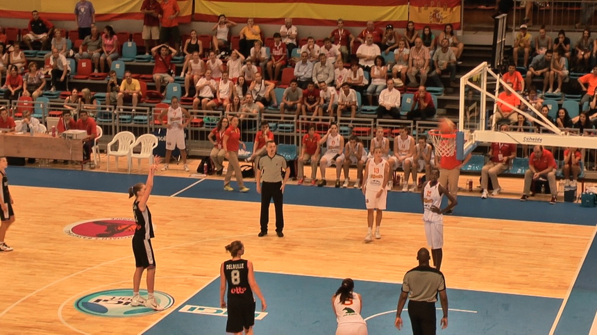 Quelle couleur la médaille sur le podium dimanche ? En or ou en argent ? Quelle couleur la médaille sur le podium dimanche ? En or ou en argent ?