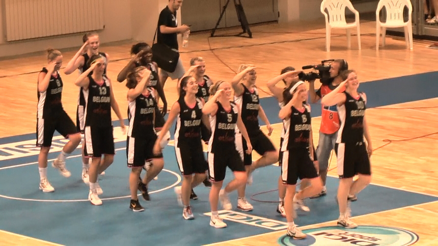 Quelle couleur la médaille sur le podium dimanche ? En or ou en argent ? Quelle couleur la médaille sur le podium dimanche ? En or ou en argent ?