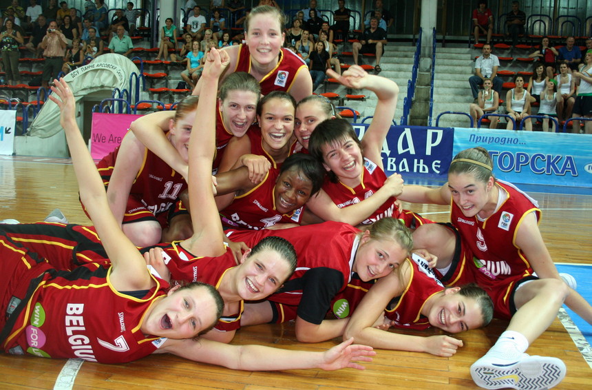 Mission accomplie pour les moins de 18 ! (photo: L. Anderson/womenbasketball-in-france.com)