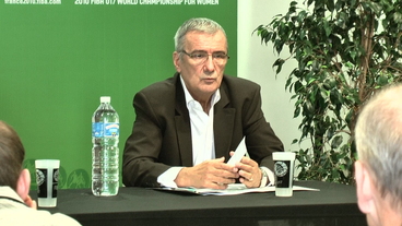 Jean-Claude Traval: 'une fierté d'accueillir un championnat du monde, le premier de basket en France, pour oublier le foot et sa Coupe du monde' Jean-Claude Traval: 'une fierté d'accueillir un championnat du monde, le premier de basket en France, pour oublier le foot et sa Coupe du monde'