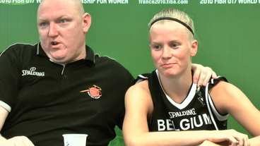 Daniel Goethals et Julie Vanloo en conférence de presse Daniel Goethals et Julie Vanloo en conférence de presse