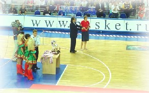 Sara Leemans, meilleure marqueuse, Marjorie Carpréaux aux interceptions et assists Sara Leemans, meilleure marqueuse, Marjorie Carpréaux aux interceptions et assists
