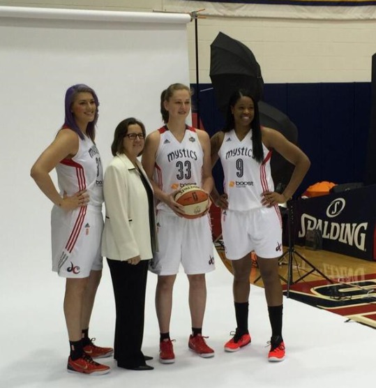 Media Day - Emma Meeseman prend la pose Media Day - Emma Meeseman prend la pose