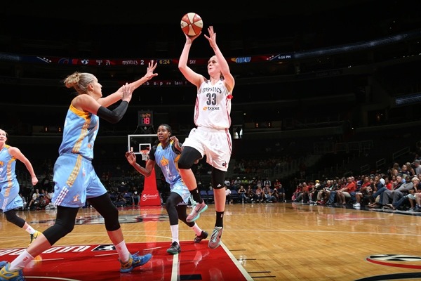 Emma Meesseman face à Elena Delle Donne (photo: monumentalnetwork.com)