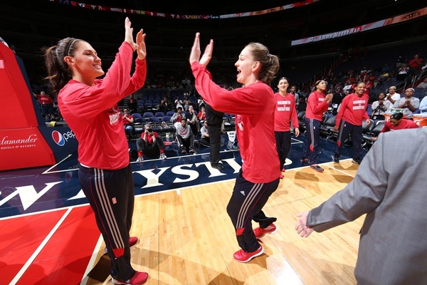 Emma Meesseman (Washington Mystics) vs LA Sparks