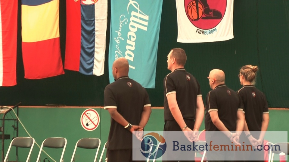 Ly Hamady (assistant), Philip Mestdagh (coach), Carmelo Schirino (team manager) et Sarah Finke (kiné)