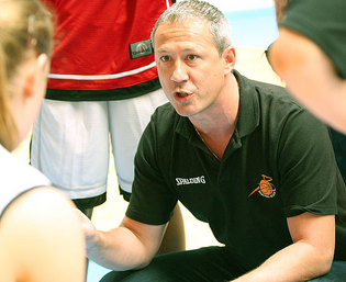 Etienne Louvrier veut poursuivre le travail et tirer les leçons du match face à la Suède (photo: FIBAEurope.com)