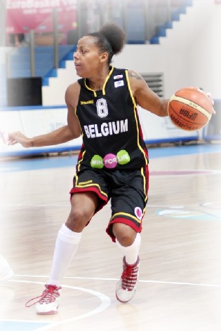 Kathy Wambe et les Belges doivent absolument battre la Bulgarie samedi (photo: A. Dee) Kathy Wambe et les Belges doivent absolument battre la Bulgarie samedi (photo: A. Dee)