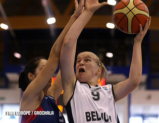 Hanne Mestdagh avec les U16 (photo: FIBAEurope/Grochala) Hanne Mestdagh avec les U16 (photo: FIBAEurope/Grochala)