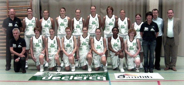 Une grosse réaction collective de Waregem après la défaite face à Dexia (photo: dbcwaregem.be)