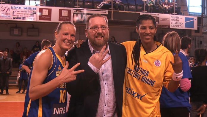 Celeste Trahan-Davis et Merike Anderson restent à Mithra Castors Braine Celeste Trahan-Davis et Merike Anderson restent à Mithra Castors Braine