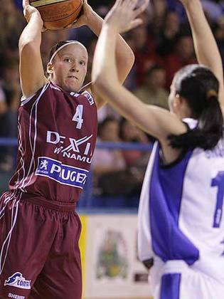 Marjorie Carpréaux & Co en route pour les 8-èmes de finale (photo: FIBA Europe) Marjorie Carpréaux & Co en route pour les 8-èmes de finale (photo: FIBA Europe)