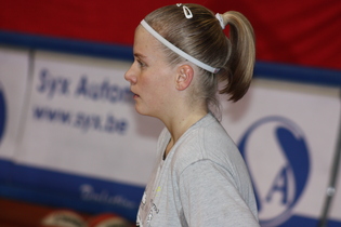 Le baptême du feu pour Julie Van Loo et pour beaucoup d'autres... Le baptême du feu pour Julie Van Loo et pour beaucoup d'autres...