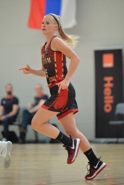 Julie Vanloo (photo: King Chan) Julie Vanloo (photo: King Chan)