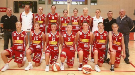 Le Novia Munalux en piste face à son voisin du Dexia (photo: novianamur.be) Le Novia Munalux en piste face à son voisin du Dexia (photo: novianamur.be)