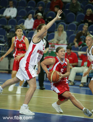 Marjorie Carpreaux se relance à Mondeville (photo: fiba.com/Bodunkov) Marjorie Carpreaux se relance à Mondeville (photo: fiba.com/Bodunkov)