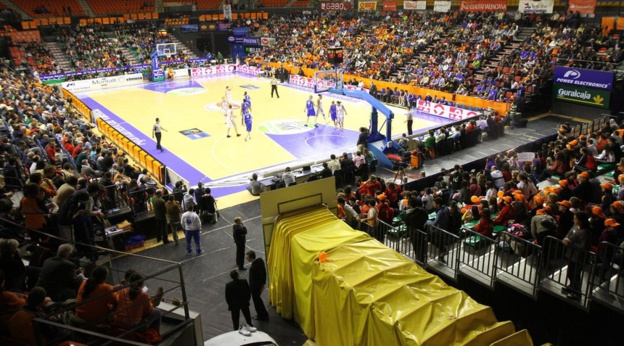 4.820 spectateurs pour le classico made in Euroligue (photo: Ros Casares Valence) 4.820 spectateurs pour le classico made in Euroligue (photo: Ros Casares Valence)