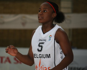 Cela patine pour les Belges et Emmanuelle Mayombo (photo: www.womensbasketball-in-france.com)