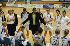 Tamas Bencze, le coach de Szeged (photo: delmagyar.hu) Tamas Bencze, le coach de Szeged (photo: delmagyar.hu)