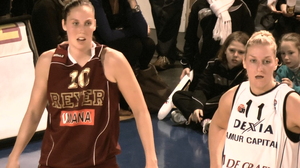 Nicole Ohlde (14pts, 17 rbds), l'air de rien... Nicole Ohlde (14pts, 17 rbds), l'air de rien...