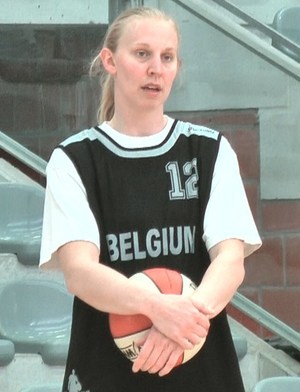 Ann Wauters attend un heureux évènement, Lot aussi Ann Wauters attend un heureux évènement, Lot aussi