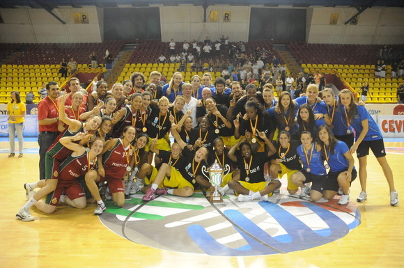 Suède et Portugal en A (photo: FIBA Europe / DENIS DUKOVSKI)