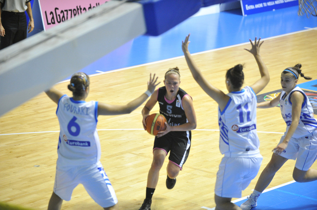 3e succès pour Julie Allemand & co à l'Euro U16  (photo: FIBA Europe/Michele Gregolin) 3e succès pour Julie Allemand & co à l'Euro U16  (photo: FIBA Europe/Michele Gregolin)