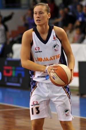 Encore d'autres couleurs italiennes pour Callens (photo: legabasketfemminile.it) Encore d'autres couleurs italiennes pour Callens (photo: legabasketfemminile.it)