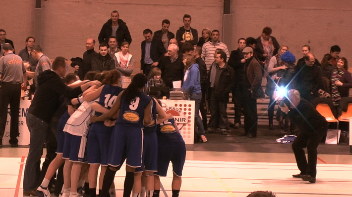 Les projecteurs sur Crack Blue Cats Ieper Les projecteurs sur Crack Blue Cats Ieper
