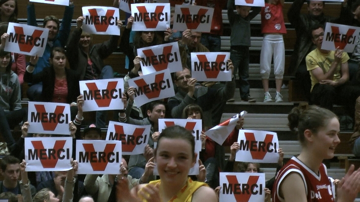 TV - La révérence de Veronique Mans (Basket Groot Willebroek) TV - La révérence de Veronique Mans (Basket Groot Willebroek)