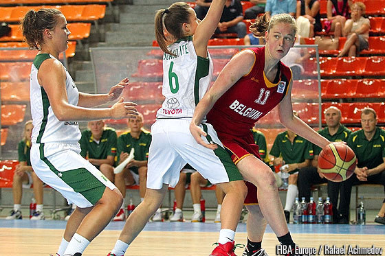 Dans l'espoir de ne pas gâcher la génération Meesseman comme le fut celle d'Ann Wauters... (photo: FIBA Europe / Rafael Achmedov) Dans l'espoir de ne pas gâcher la génération Meesseman comme le fut celle d'Ann Wauters... (photo: FIBA Europe / Rafael Achmedov)