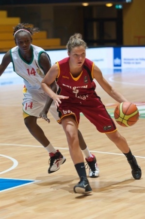 Heleen Nauwelaers (photo: FIBA.com/amsterdam2012.fiba.com) Heleen Nauwelaers (photo: FIBA.com/amsterdam2012.fiba.com)