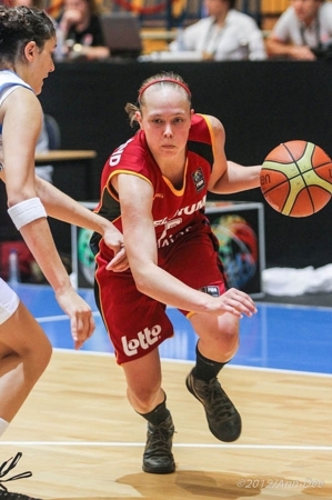 Julie Allemand (photo: Ann-Dee Lamour) Julie Allemand (photo: Ann-Dee Lamour)