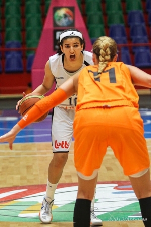 Hind Ben Abdelkader (photo: Ann-Dee Lamour)