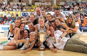 ... au titre européen U18 à Oradea... ... au titre européen U18 à Oradea...