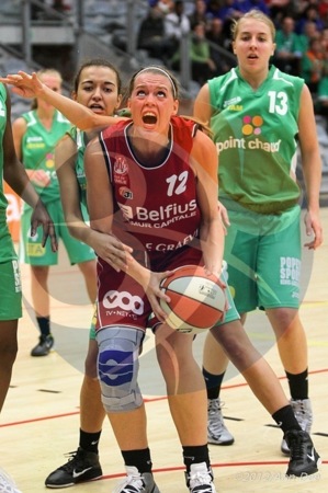 Rihanne De Roos avec Belfius, Manon Grzesinski avec les Young Cats (photo: Ann Dee Lamour/Basketfeminin.com) Rihanne De Roos avec Belfius, Manon Grzesinski avec les Young Cats (photo: Ann Dee Lamour/Basketfeminin.com)