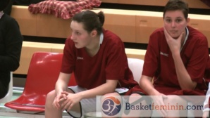 Miete Celus (à gauche) et ses 19 points n'ont pu empêcher Waregem de s'incliner Miete Celus (à gauche) et ses 19 points n'ont pu empêcher Waregem de s'incliner