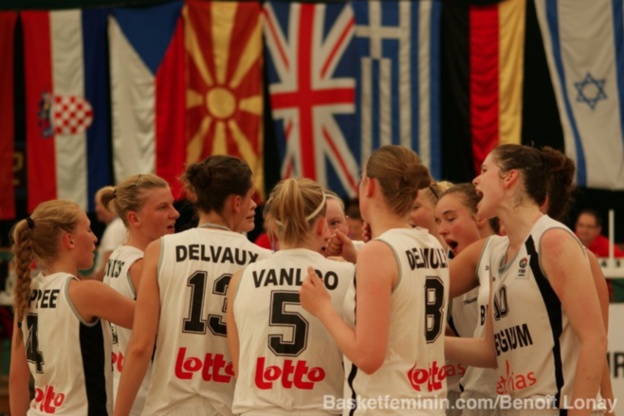 La Belgique avec un 4 sur 4 (photo: Basketfeminin.com/Benoît Lonay) La Belgique avec un 4 sur 4 (photo: Basketfeminin.com/Benoît Lonay)