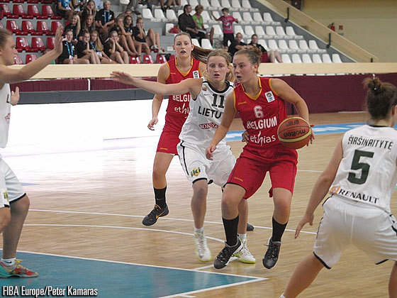 Euro U18 B - Médaillées d'argent et promues en A, Julie Allemand MVP, Kyara Linskens dans le 5