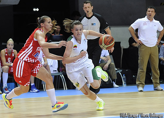 Inesa Visgaudaite à l'oeuvre à l'Euro en France (photo: FIBA Europe/Herve Bellenger)