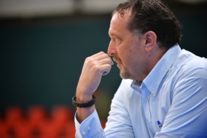 Bruno Rowet salue sa première victoire (photo: King Chan/SKW) Bruno Rowet salue sa première victoire (photo: King Chan/SKW)