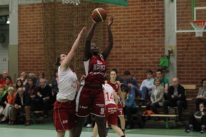 21 pts pour Shanavia Dowdell avec Declercq Stortbeton Waregem (photo: Eddy Lippens) 21 pts pour Shanavia Dowdell avec Declercq Stortbeton Waregem (photo: Eddy Lippens)