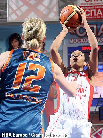 Tina Thompson, MVP, championne d'Europe avec le Spartak (photo: FIBA Europe-Ciamillo/Castoria