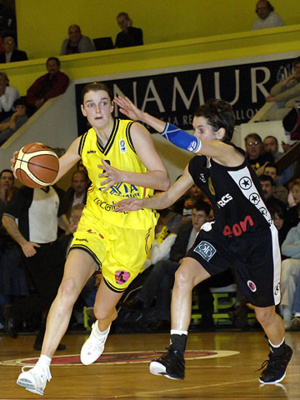 20 années de carrière, Nele Deyaert, un monument du basket belge