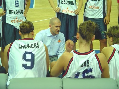 L'élan ne s'est pas brisé L'élan ne s'est pas brisé