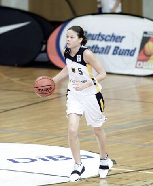 Anne Breitreiner qui évoluera à Gdynia après l'Euro (photo: basketball-bund.de)