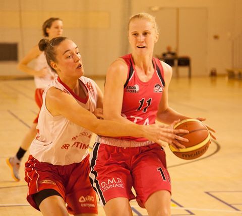 Ieva Kazlauskaite (ici face à Heleen Adams) aussi qualifiée en Coupe de Belgique (photo: Liège-Panthers.be)